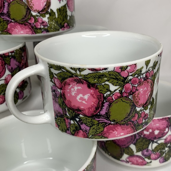 Beautiful vintage set of 6 green, plum & pink Enesco Japan soup mugs with fruits - Picture 4 of 8